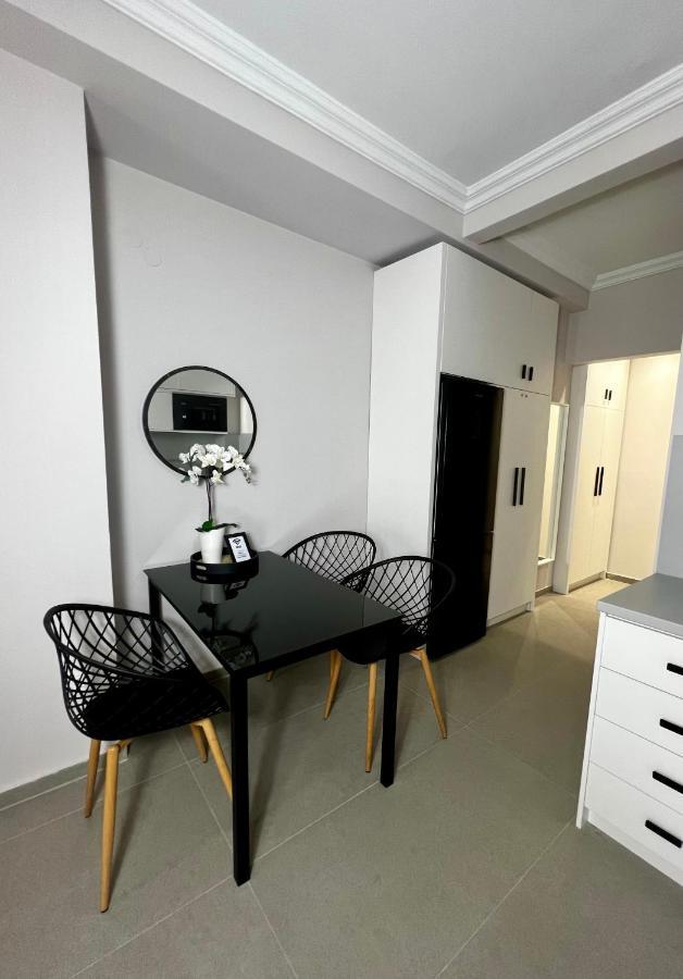 Agia Sofia Noir Apartment Szaloniki Kültér fotó